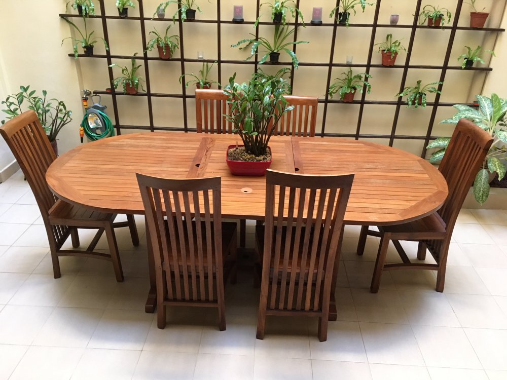 Wooden Extendable Table 3.JPG