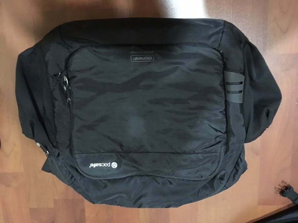 Pacsafe bag 5.jpg
