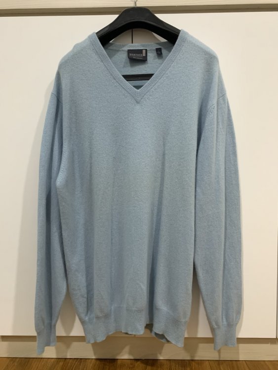 Pure Cashmere Werther International 1 of 4.jpg