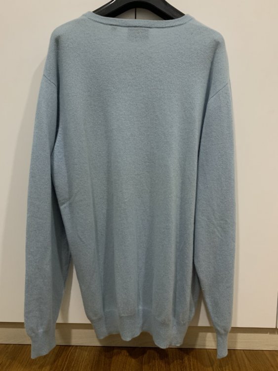Pure Cashmere Werther International 2 of 4.jpg