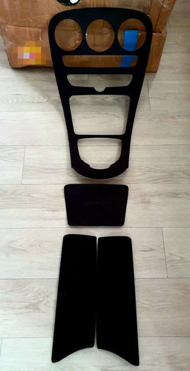 Console & Arm Rest.jpg